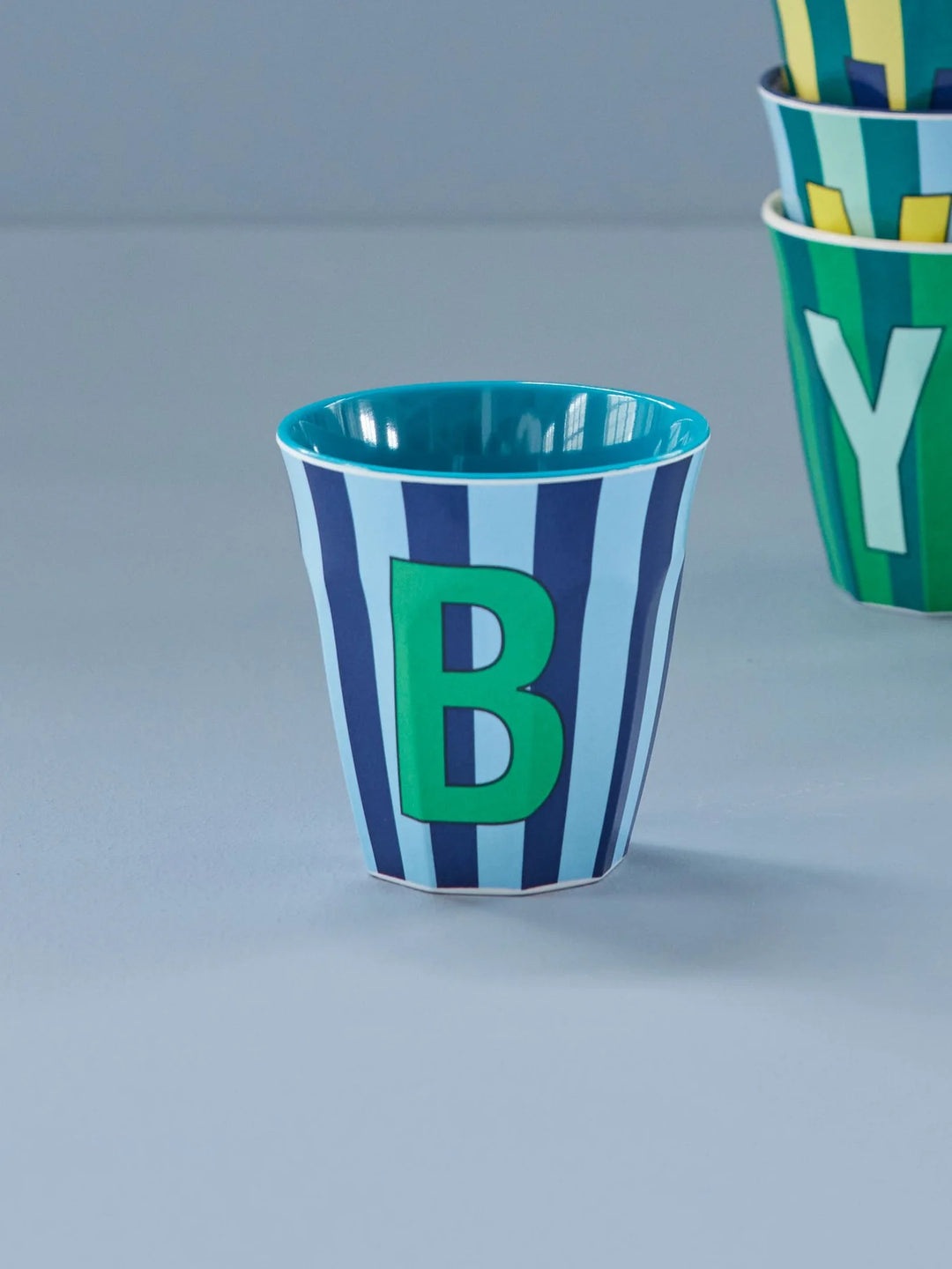 Melamine Cup with the Letter B - Stripes Dunkel Blau, Hell Blau - Medium - 250 ml