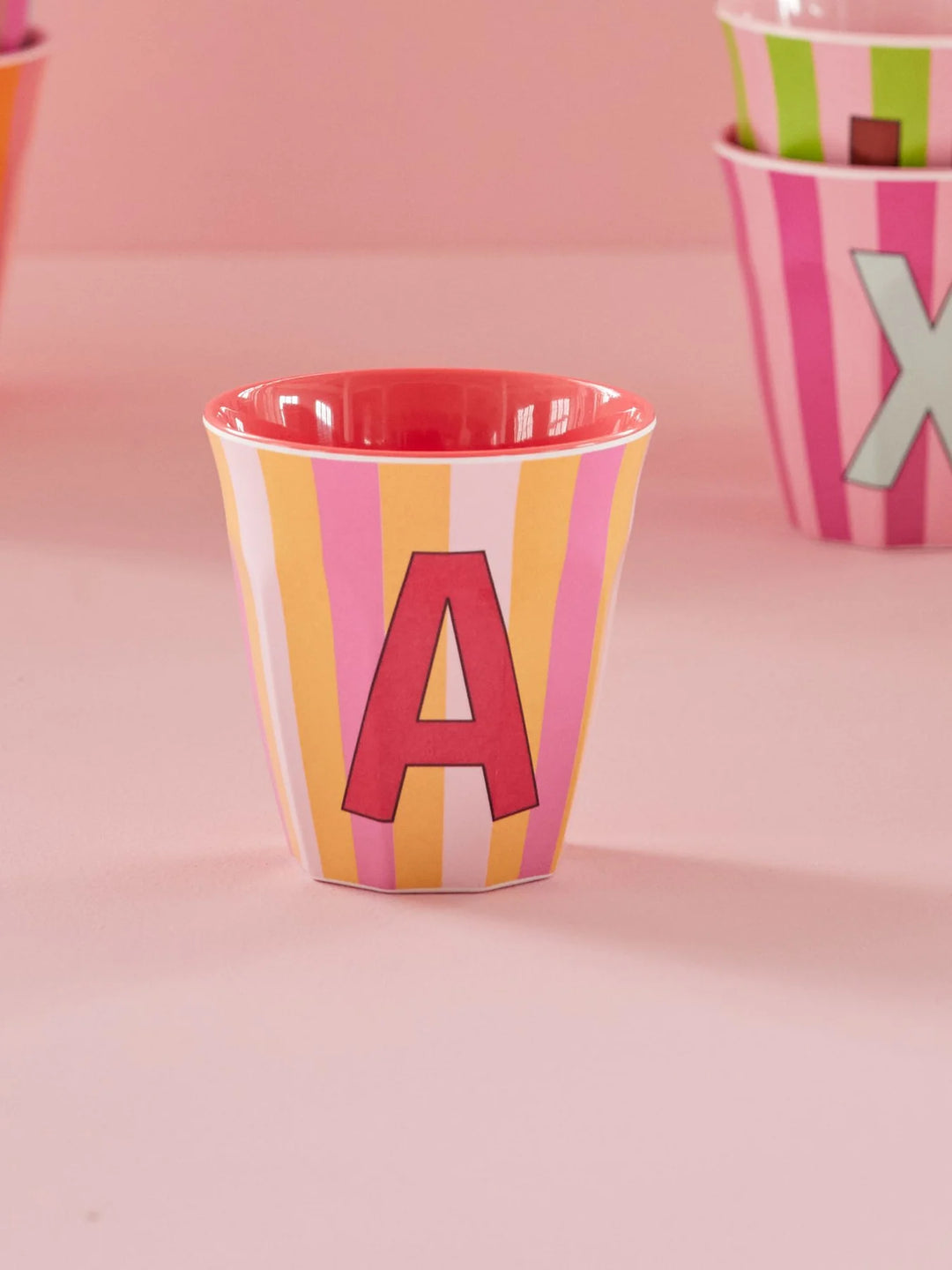 Melamine Cup with the Letter A-Stripes Rosa Gelb - Medium - 250 ml