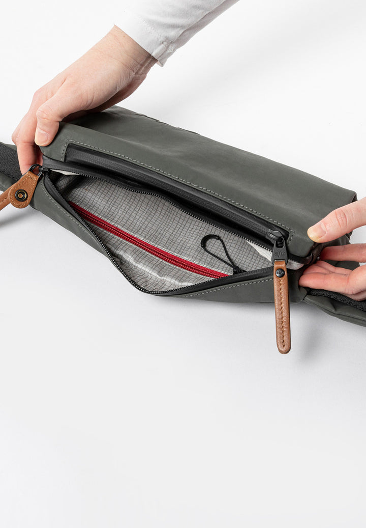 Himeji Gürteltasche gravity grey
